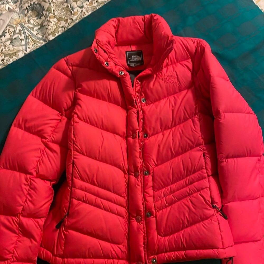 North Face women’s down puffer M